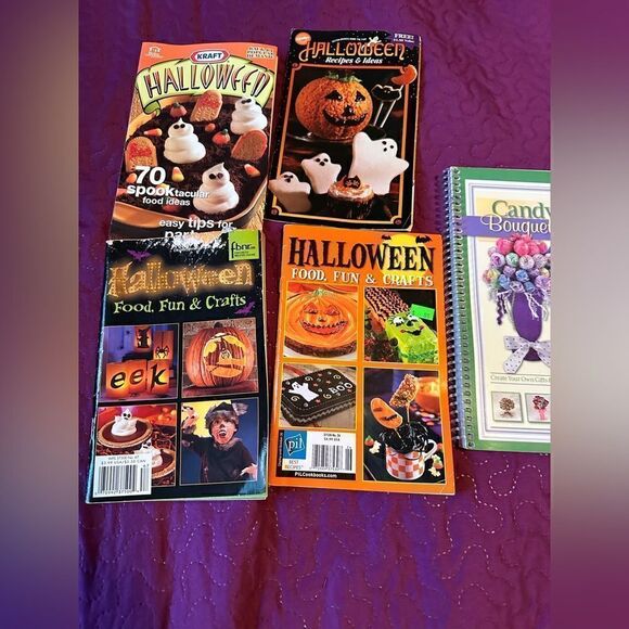 Set of 5 Halloween books - used - Picture 1 of 10